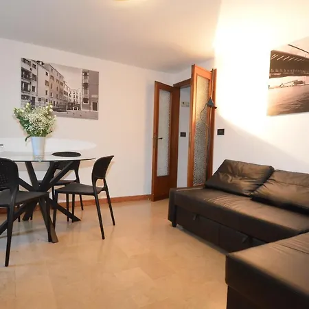 Frari Apartament